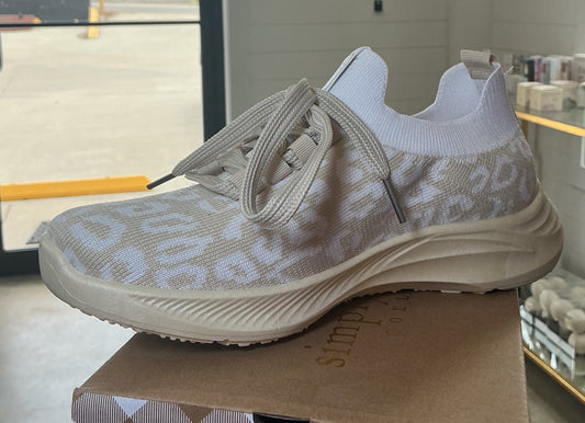 Tanleo Sneaker | Simply Southern