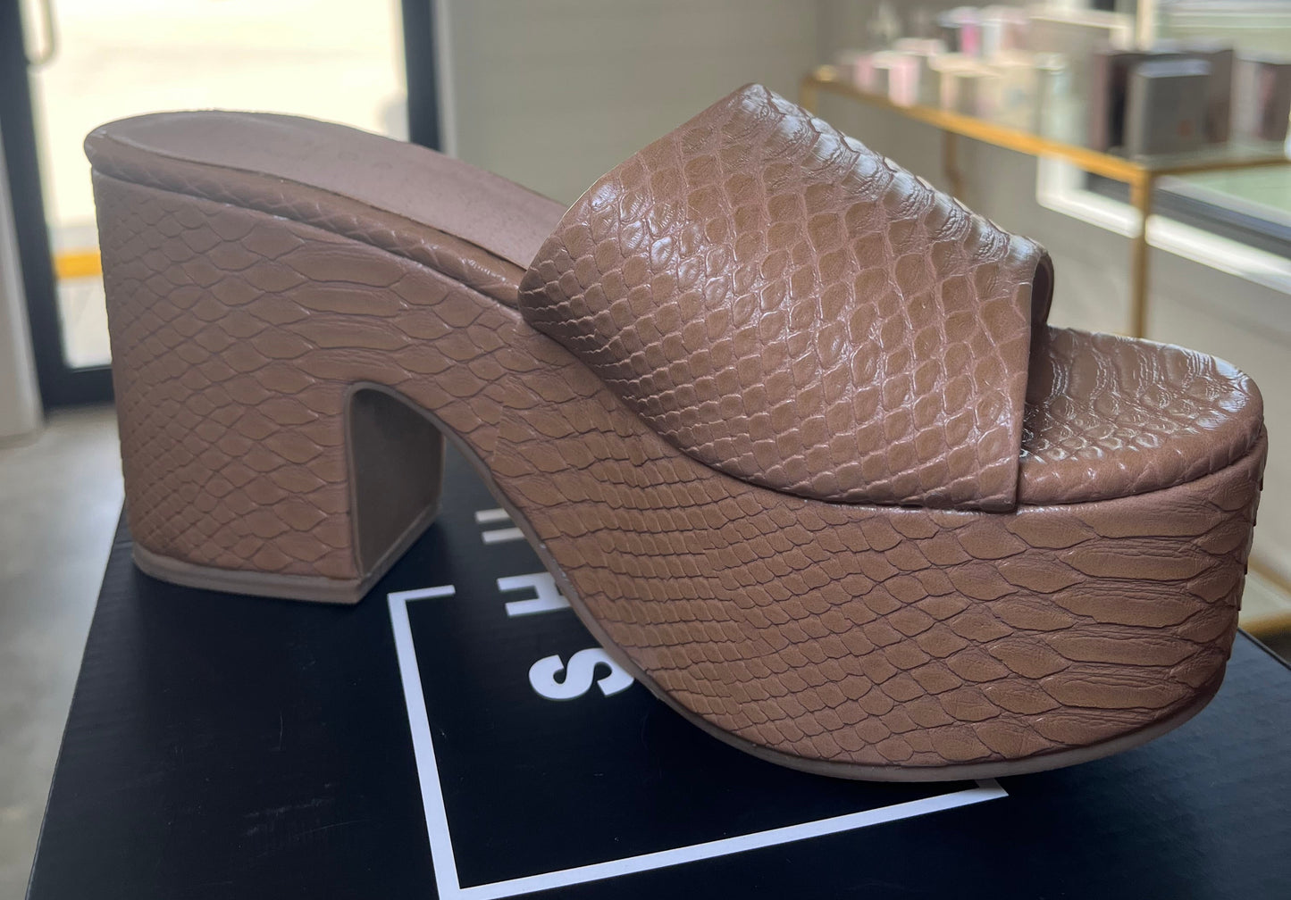 Giza Platform Sandals | Shu Shop