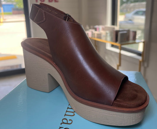 Clue Sandals | Pierre Dumas