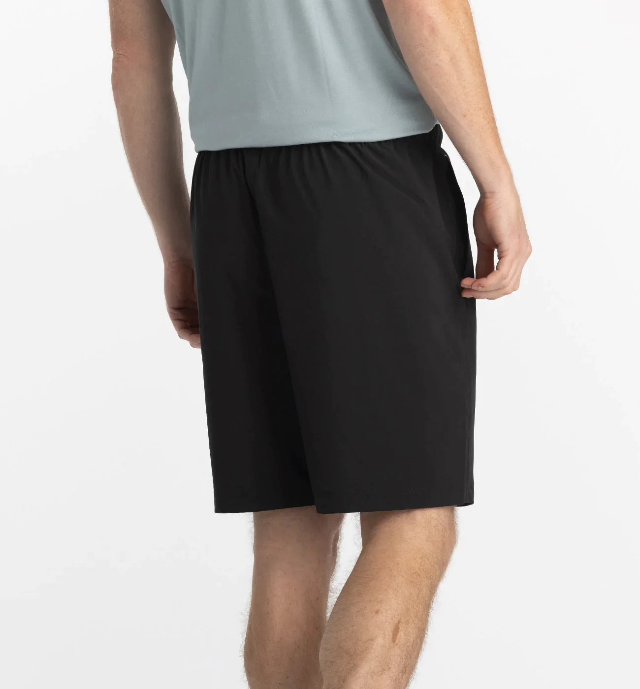 Breeze 8" Shorts - Black